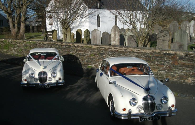 Jaguar Mark 2s in Old English White